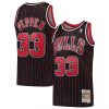 Men's Chicago Bulls Scottie Pippen #33 Throwback Black Hardwood Classics Premium - grade 95 96 Swingman Jersey
